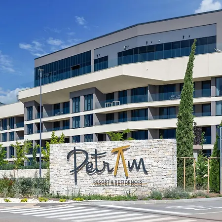 Hébergement de vacances Petram Deluxe With Rooftop Pool-5 By Interhome Savudrija