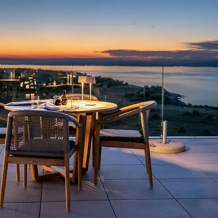 Nyaraló Petram Deluxe With Rooftop Pool-5 By Interhome *